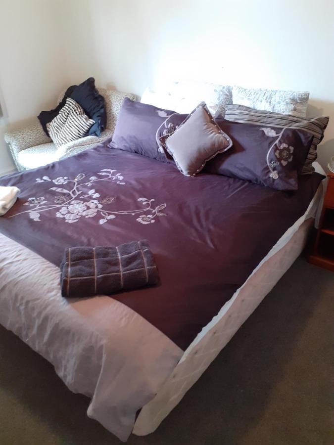 Intrepid Bed & Breakfast Christchurch Exterior foto